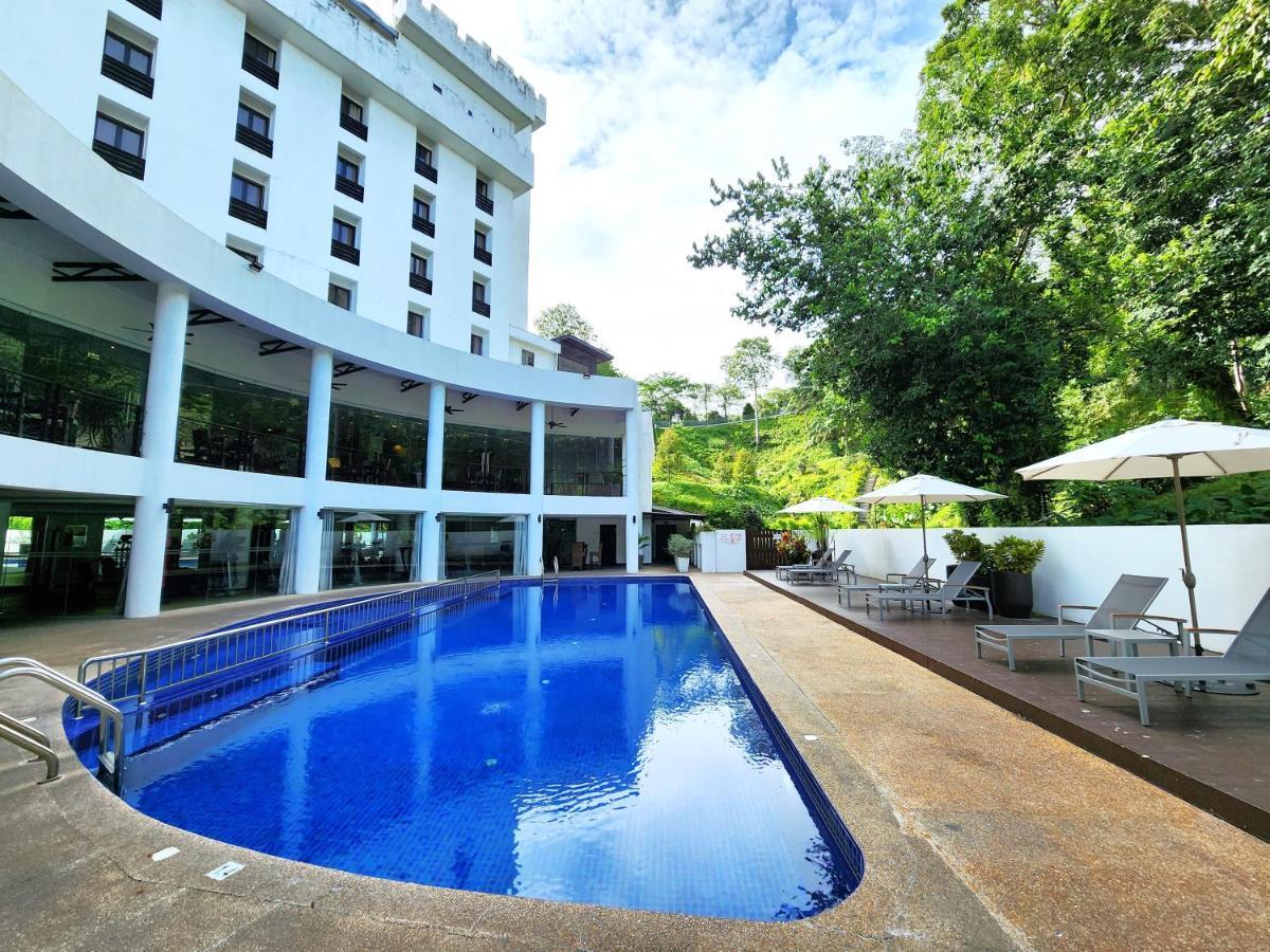 The Palace Hotel Kota Kinabalu Exterior foto